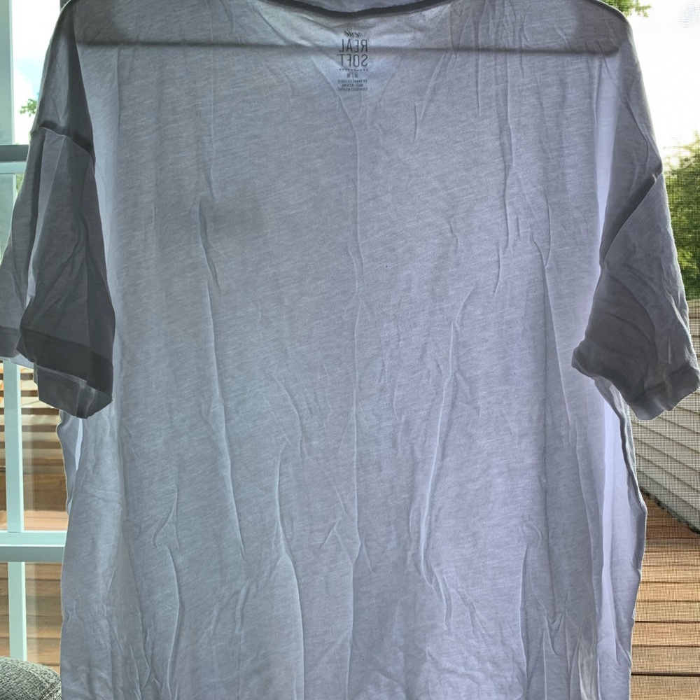 Graphic tee - Picture 4 of 4